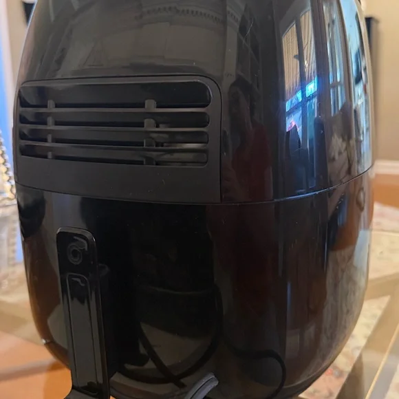 Philips Glossy Black Air Fryer - Picture 3 of 7
